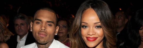 Chris Brown intenta acercarse a Rihanna de nuevo y le deja un comentario 